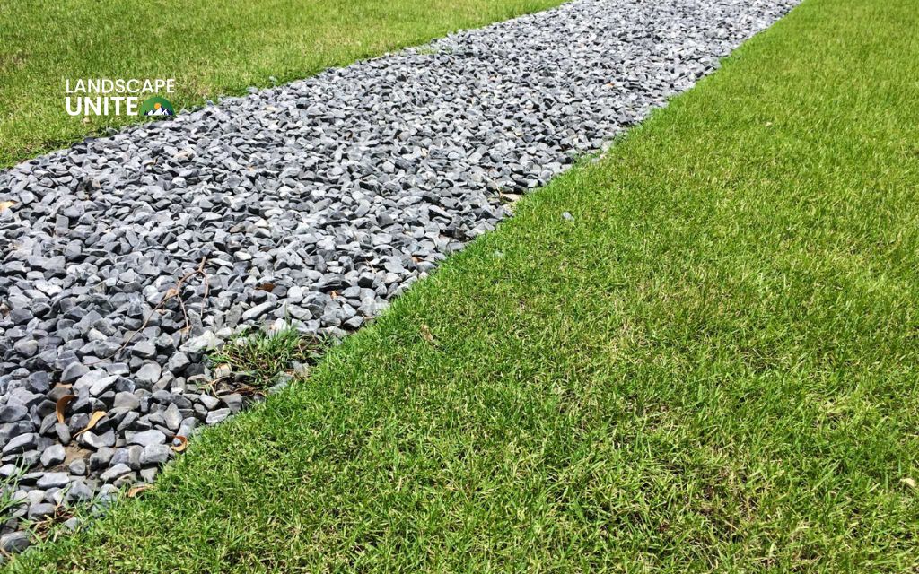 14 creative front yard artificial grass and rock landscaping ideas 2 Gravel and grass combo