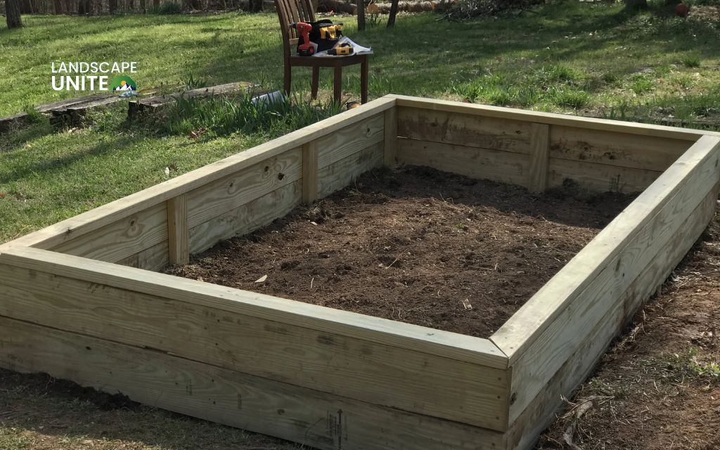 How to build a raised flower bed in 8 simple steps 3 How to build a raised flower bed: Complete 8-step guide