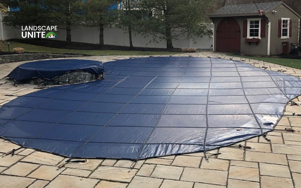 How to winterize a pool: 9 essential steps to prevent winter damage 1 Step-by-step: How to winterize a pool