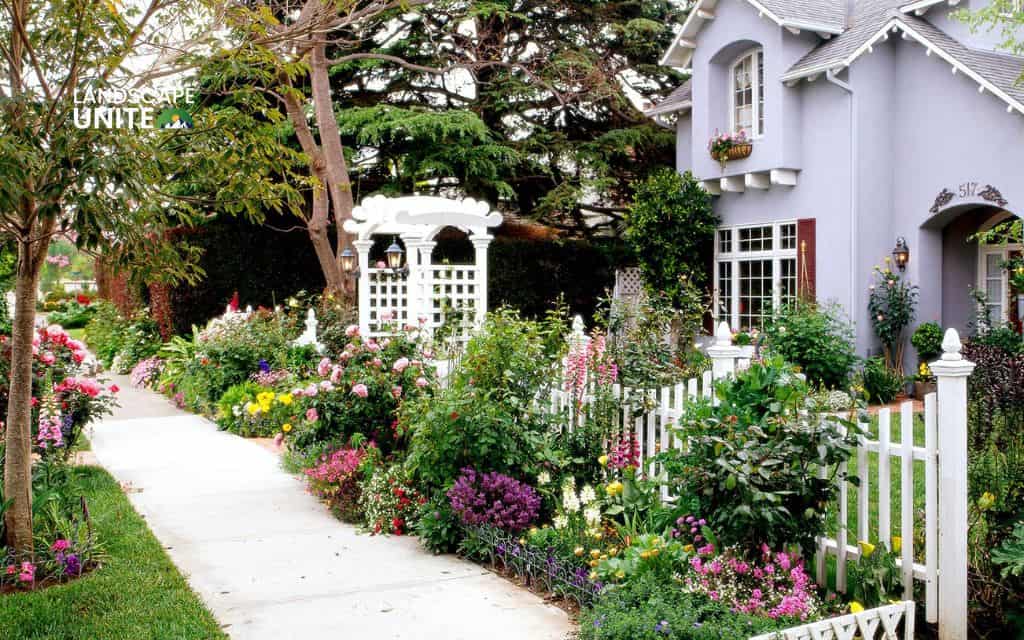17 Stunning flower beds designs that transform any yard into a garden paradise 15 Front walkway flower bed