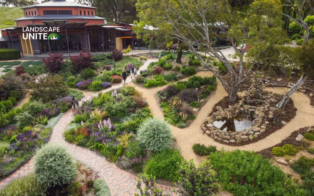 Flower bed on slope made easy: 15 low-maintenance ideas for hillside gardens 1 15 creative ideas for flower beds on slope